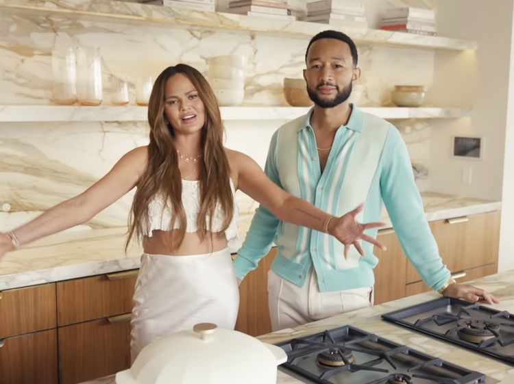Potret Dapur John Legend dan Chrissy Teigen yang Jadi Jantung Rumah