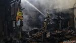 Potret Toko Bahan Bangunan di Haji Nawi Jaksel Ludes Terbakar