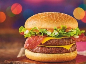 Mantan Pegawai McD Ungkap Rahasia Pembuatan Burger di Dapur Resto