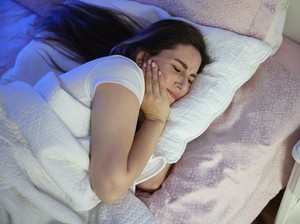 12 Penyebab Sakit Gigi saat Bangun Tidur dan 10 Cara Mengatasinya