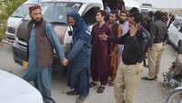 Pakistan mengatakan deportasi tersebut bertujuan untuk melindungi “kesejahteraan dan keamanan” negara tersebut, dimana sentimen anti-Afghanistan telah berkembang di tengah kesulitan ekonomi yang berkepanjangan dan meningkatnya militansi lintas batas. (AP Photo/Arshad Butt)