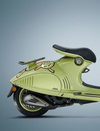 Vespa 946 10 Anniversario Limited Edition Meluncur Di RI, Harganya ...