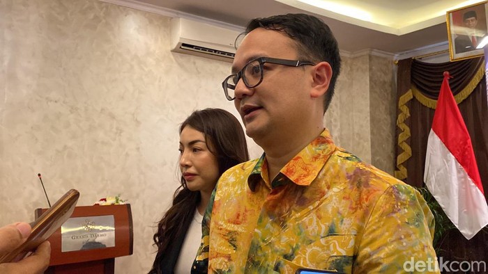Wakil Menteri Perdagangan Dr Jerry Sambuaga saat berkunjung ke Surabaya.