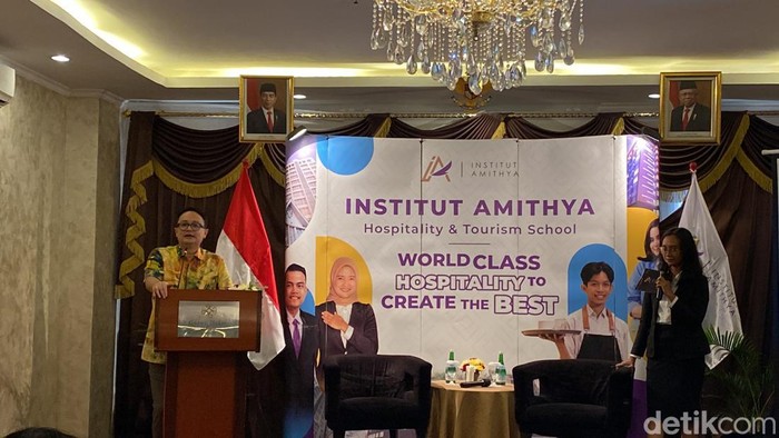 Wamendag RI saat memberi kuliah umum di Institut Amithya Surabaya