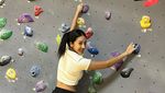 Anya Geraldine Wall Climbing, Kaki Jenjang Jadi Sorotan