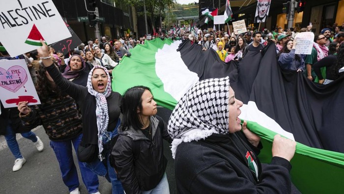 Bendera Raksasa Palestina Berkibar di Australia