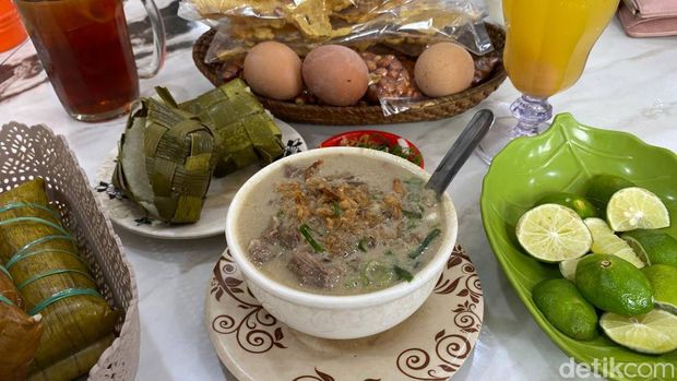 Coto Daeng Sirua Makassar.