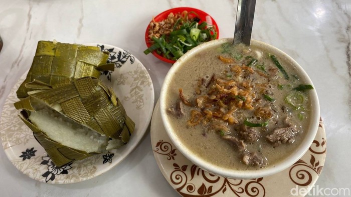 Coto Daeng Sirua Makassar.