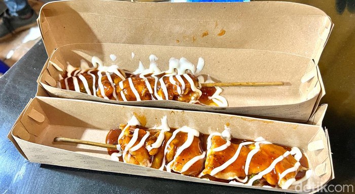 Di Alun-Alun Bekasi Ada Steak Ayam Rp 20 Ribuan hingga Souffle Pancake Viral