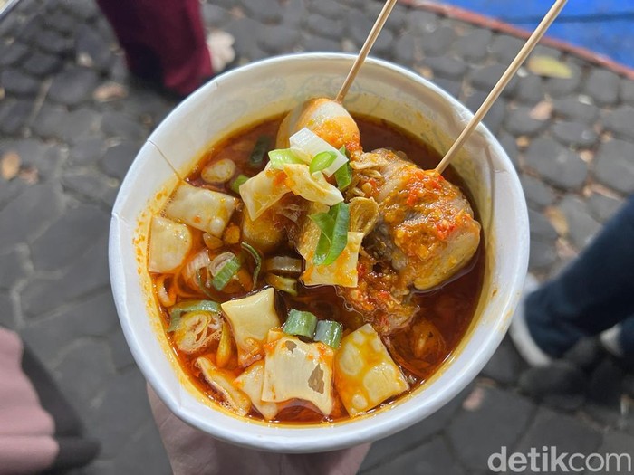 Di AlunAlun Bekasi Ada Steak Ayam Rp 20 Ribuan hingga Souffle Pancake Viral