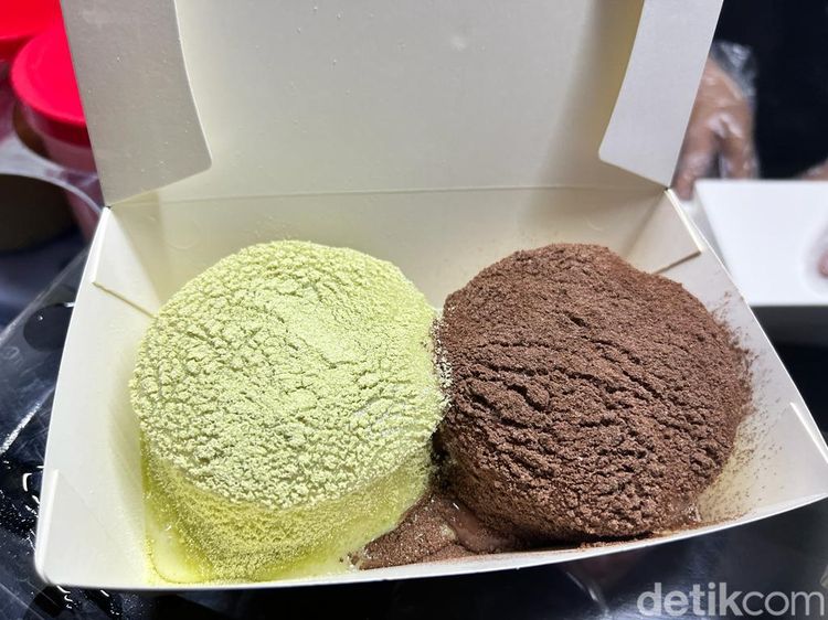 Di Alun-Alun Bekasi Ada Steak Ayam Rp 20 Ribuan hingga Souffle Pancake Viral