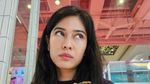 Momen Dian Sastro Pemeran Gadis Kretek Saat Makan Korean BBQ Pakai Beskap