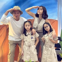 Lahir pada 16 Januari 2015, Gempita kini sudah berusia 8 tahun. Sudah beranjak ABG, Gempi juga sudah jago bergaya dan bisa memadu padankan pakaiannya sendiri. Foto: Intagram/@gadiiing/@gisel_la