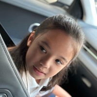 Gempi memang memiliki wajah cantik yang diturunkan dari kedua orangtuanya. Kalau dilihat-lihat menurutmu Gempi lebih mirip Gading atau Gisel? Foto: Intagram/@gadiiing/@gisel_la