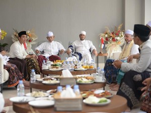 Gibran Minta Nasihat dari Ulama dan Habaib yang Hadir Haul di Solo