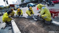 Pemerintah Kota Jakarta Pusat berencana akan mempercantik dengan menanamkan tanaman hias pada pedestrian.