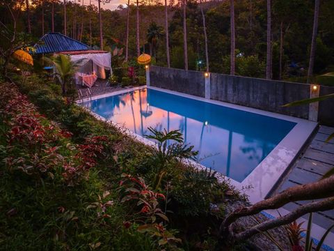 Kolam renang Bifa Cottage (Foto: Instagram.com/bifacottage_padang)