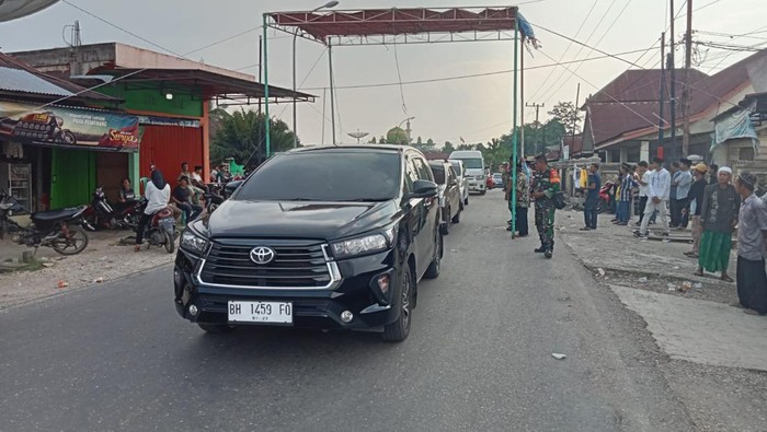 Kondisi jalan lintas Sarolangun-Jambi usai diblokir warga 6 jam.