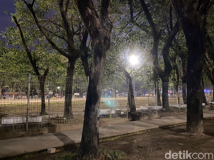 Potret Makam Tujua di Karebosi Makassar yang Dikeramatkan Warga