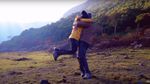 Sweet Banget! Momen Nathalie Holscher Dilamar Pacar Bule di Gunung