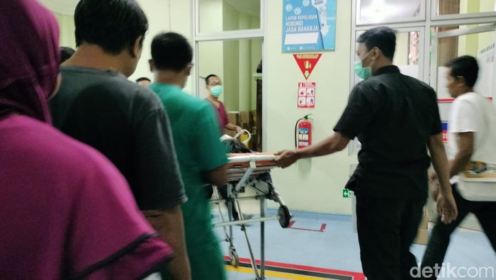 pemain bola tersambar petir