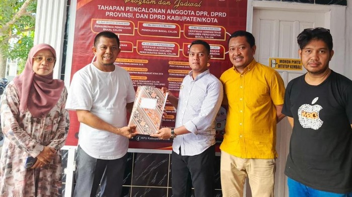 Penyerahan DCT Caleg DPRD Bone di Pileg 2024.
