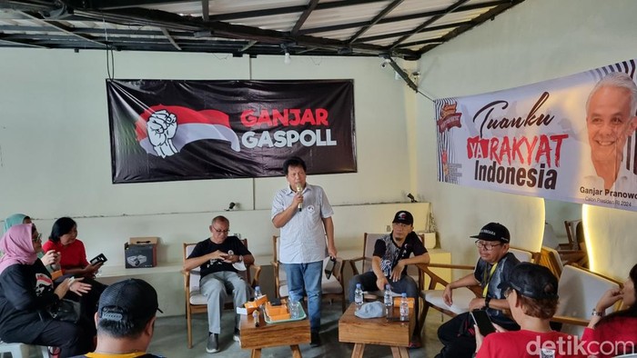Wakil Ketua TPN Ganjar Presiden (TPN-GP) Amarsyah Purba saat memberikan keterangan, Sabtu (4/11/2023).