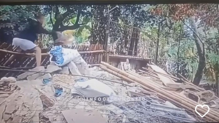 video viral aksi maling ayam bonceng 3 (dok. screenshot video viral)