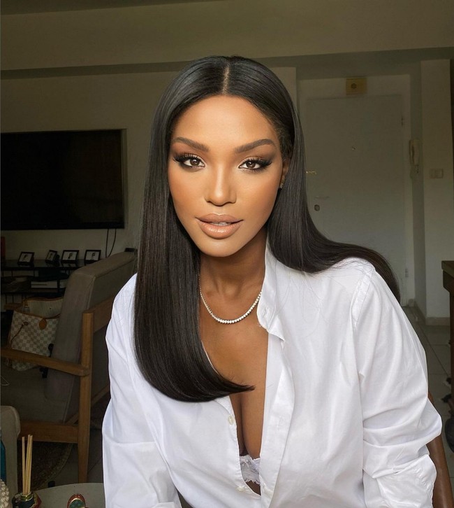 “Aku berharap semua influencer saat ini cerdas dalam menyikapi konflik tersebut dan tidak hanya mengunggah omong kosong yang tidak mereka mengerti, tutupnya. Foto: Instagram/@titiayenew