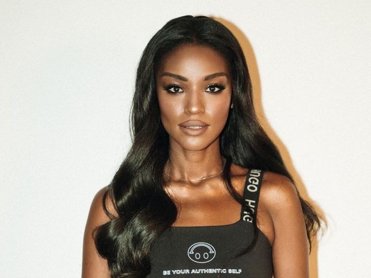 8 Fakta Miss Israel 2013 yang Kritik Whulandary Herman karena Bela Palestina