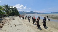 Kalangan pemuda dari KNPI bersama perusahaan nikel nasional PT Ceria Nugraha Indotama menggelar aksi bersih dan penanaman ribuan pohon mangrove di pesisir pantai Labuang Bajo Wolo, Kolaka. Kolaborasi KNPI dan PT Ceria Nugraha Indotama bisa menjadi modal kuat untuk memecahkan masalah yang kompleks di lingkar tambang. 