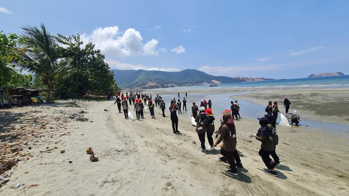 Krisis Iklim yang mengancam dunia saat ini mendorong lahirnya aksi nyata diseluruh lapisan sosial di Indonesia, termasuk di Kolaka, Sulawesi Tenggara.