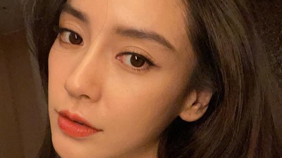 Foto Artis China yang Medsosnya Diblokir, Nonton Lisa Blackpink Menari Seksi