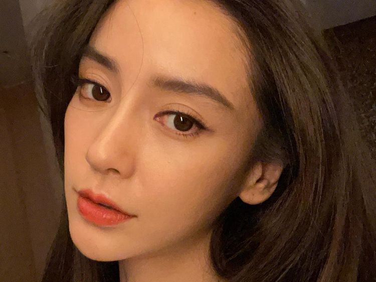 Foto Artis China yang Medsosnya Diblokir, Nonton Lisa Blackpink Menari Seksi