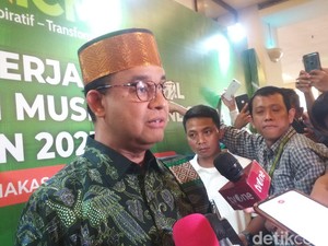 Anies Janji Bangun Stadion Standar FIFA-Ramah Disabilitas di Makassar