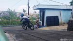 Ekstrem Downhill di Perkampungan Hingga Masuk Dapur