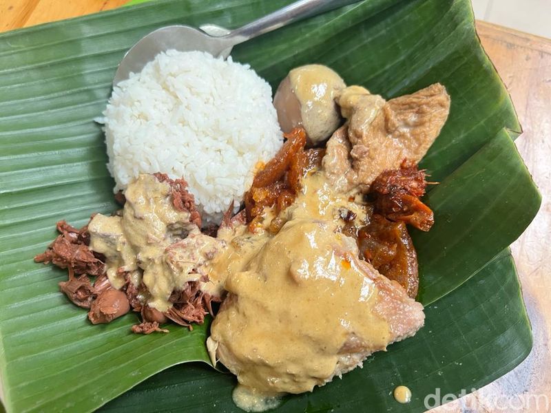 Gurih Manis Gudeg dan Nasi Liwet Khas Solo Ada di Pasmod BSD
