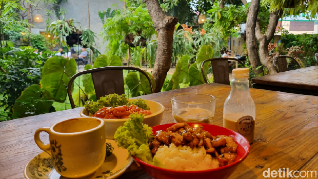 Koffie Toean, tempat asyik untuk WFC di Bekasi.