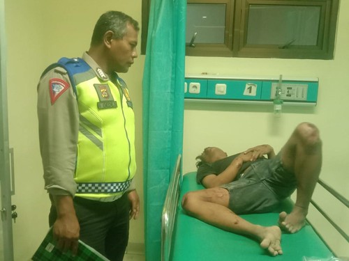 Korban kecelakaan di Jalan Raya Singaraja-Amlapura tepatnya di Desa Sangsit, Kecamatan Sawan, Buleleng, Bali, masih menjalani perawatan medis.