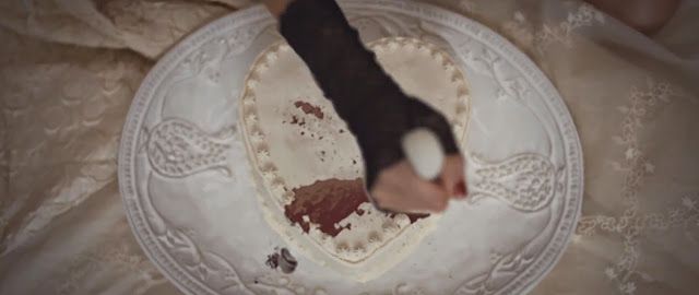 Viral! Ini 5 Fakta Kue 'Blank Space' Taylor Swift yang Bisa Berdarah