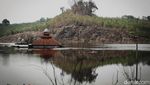 Menanti Tengelamnya Kampung Karian