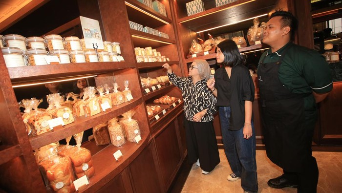 Menikmati 50 Jenis Makanan dengan Konsep Classic Mid Century Menikmati 50 Jenis Makanan dengan Konsep Classic Mid Century