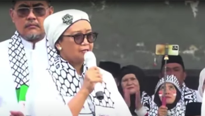 Menlu Retno