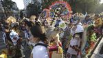 Meriahnya Parade Hari Kematian di Meksiko