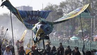 Perayaan ini bukanlah perayaan yang muram, sedih ataupun mengerikan. Namun, perayaan ini merupakan liburan yang meriah dan penuh warna.