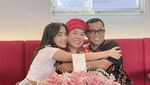 Momen Dewi Mama Fuji, Saat Makan Bareng Haji Faisal dan Keluarga