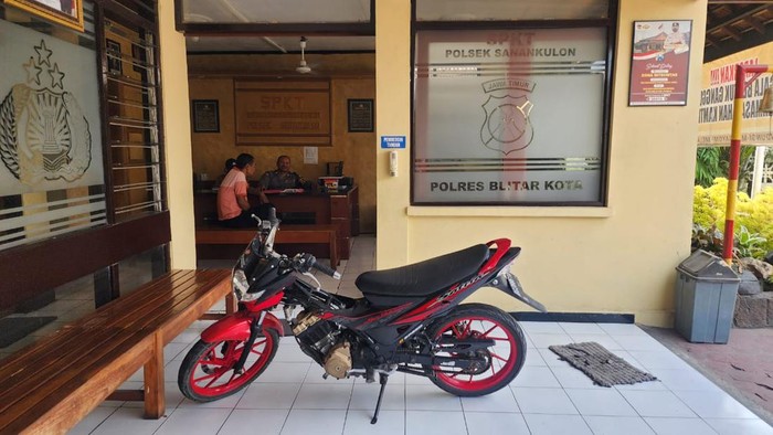 Motor yang digunakan korban asal Tulungagung.