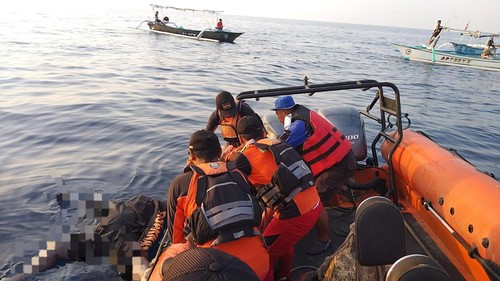 Nelayan bernama Ketut Santiasa yang dikabarkan hilang di perairan Desa Bungkulan, Kecamatan Sawan, Buleleng, Bali, ditemukan dalam keadaan tak bernyawa, Minggu (5/11/2023). (Foto: Basarnas)