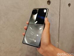 Unboxing Oppo Find N3 Flip, HP Layar Lipat Punya 3 Kamera