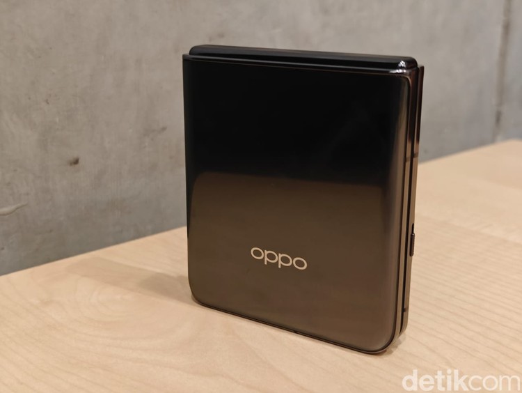 Oppo Find N3 Flip
